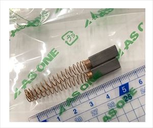1-1246-01-17 カーボンブラシ ５×６ｍｍ ２本入 アズワン
