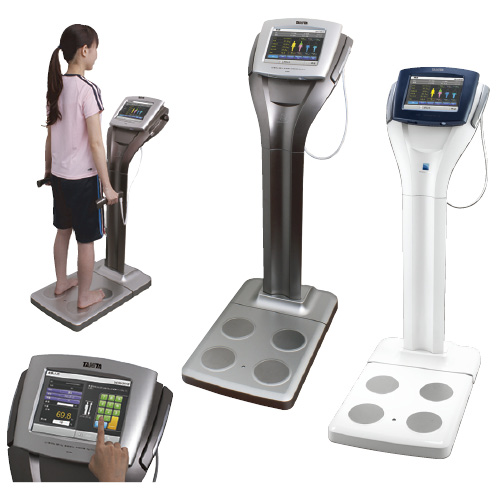 マルチ周波数体組成計（検定品） MC-980APLUS(ﾎﾜｲﾄﾈｲﾋ ﾏﾙﾁｼｭｳﾊｽｳﾀｲｿｾｲｹｲｹﾝﾃｲ ８区仕様(24-5580-01-08)【タニタ】[1台単位]